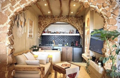 Al Haram Apartment | Ancient Pyramids View Retreat with Jacuzzi 806