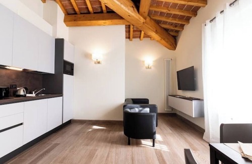 Novoli - San Donato Apartment | Ancient Well 2 | Villa Carobbi Apt