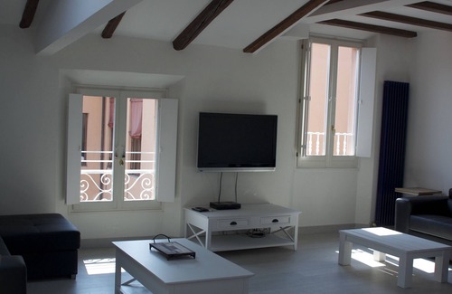 Historic Center Apartment | And airy apartment in the historic center -Wi Fi- Air Conditioning