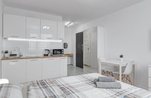 Bielany Apartment | Andersena 190 B - 12 piętro - 10 min CMKP - 5 min Metro - 15 min Centrum