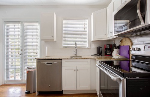 Mango Groves House | Anderson House Historical Cottage