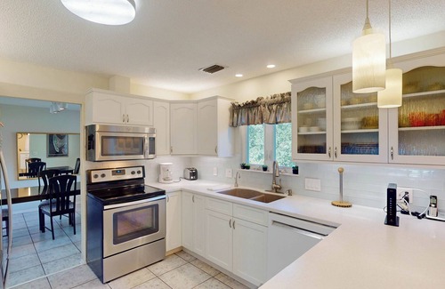Jekyll Island House | ANDREWS COTTAGE 3 bedrooms, 2.5 bathrooms