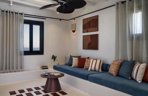 Parikia Hotel | Andronis Minois