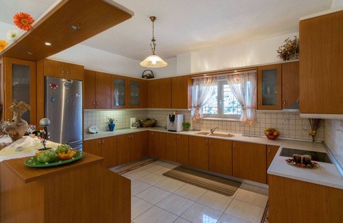 Amnatos Apartment | Anemeli apartment, Private & Kids pool, Local tavern