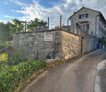 Municipality of Zminj House | Aneta authentic Istrian House with pool & garden - Pet Friendly