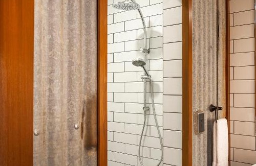 Angaston House | Angaston Saleyards Luxury Accommodation
