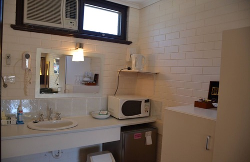 Angaston Hotel | Angaston Vineyards Motel