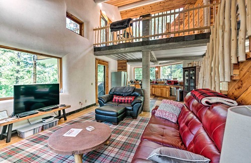 Angel Fire Cabin | Angel Fire Cabin w/Deck ~ 2 Mi to Ski & Hiking!