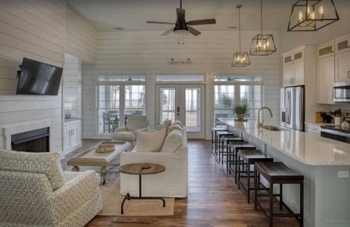 Melrose on the Beach House | Angel Oak Cottage-5bdrm Luxury and Beachfront