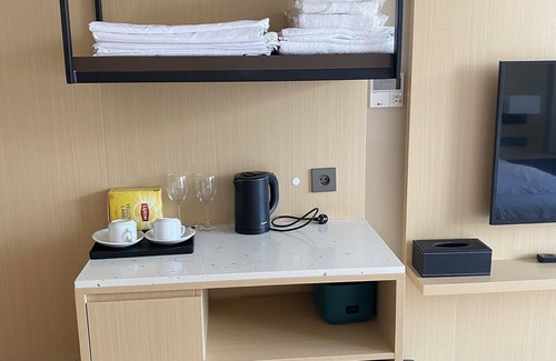 Cam Ranh Apartment | Angela Serviced Apartment 2 single beds