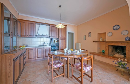 Cecina House | Angela -terrace & Beautiful View Lake