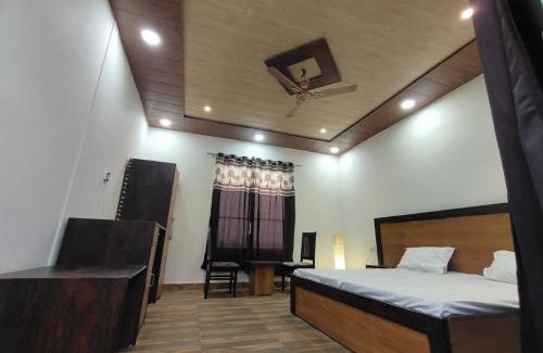 Noida House | ANGELFARMHOUSE