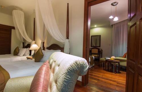 Siem Reap Hotel | Angkor Palace Resort & Spa