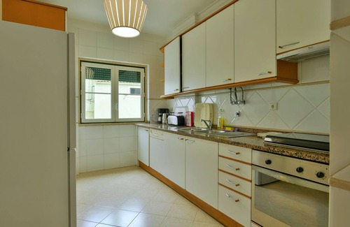 Lisbon Old Town Condo | Angle's 67 With parking Place