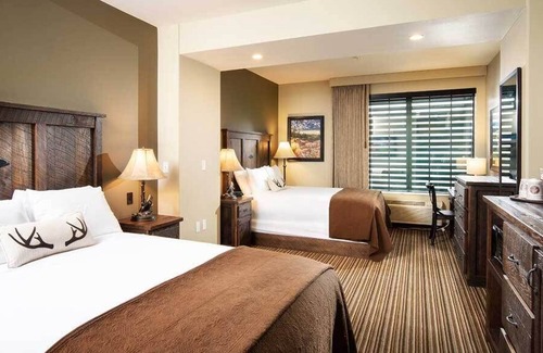 Hollister Hotel | Angler's Lodge Hollister