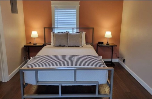 Dillon Apartment | Angler Village #05 Studio w/QN bed & kitchenette