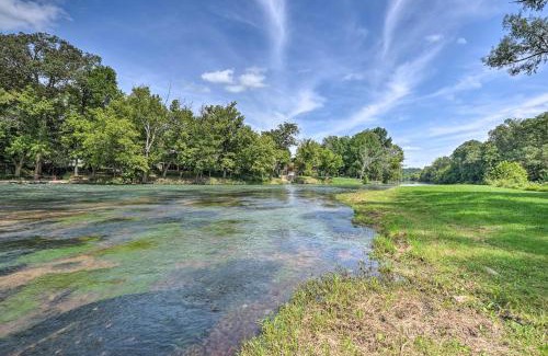 Mammoth Spring House | Anglers Ridge Waterfront Family Getaway!