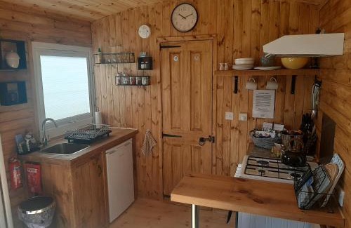 Malltraeth House | Anglesey new modern shepherds hut with spa hot tub