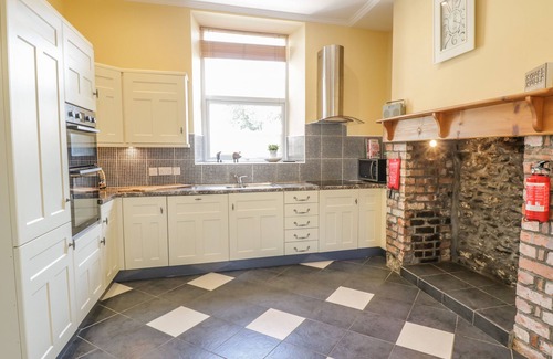Llanbedr Cottage | ANGORFA, pet friendly, character holiday cottage in Llanbedr