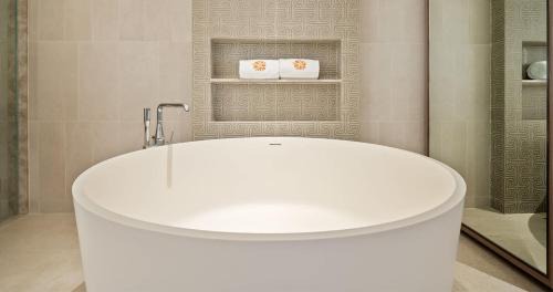 Si Sunthon Apartment | Angsana Laguna Lakeside Suite - Spacious, Elegant and Private