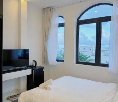 Son Tra Hotel | Ania Beachside Hotel Da Nang
