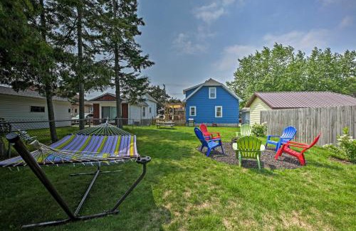 Two Rivers House | Anias Retreat with Deck Walk to Lake Michigan!