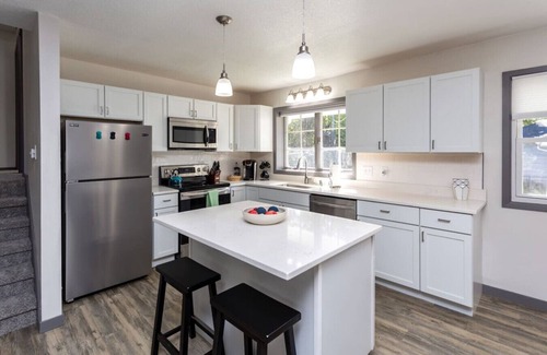 Ankeny House | Ankeny Heights - A 4 bedroom and 2 bath home