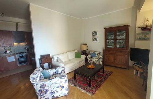 Nervi Apartment | Anna's Balcony. Apartment 2 steps away from Parks and the sea promenade
