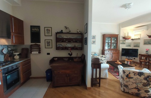 Nervi Apartment | Anna's Balcony. Apartment 2 steps away from Parks and the sea promenade