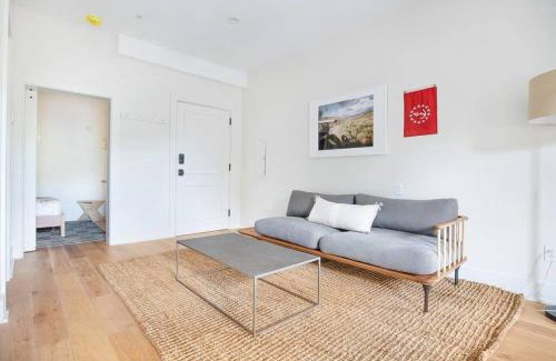 Yamacraw Village House | Annabelle 2B - City Views near City Market and River