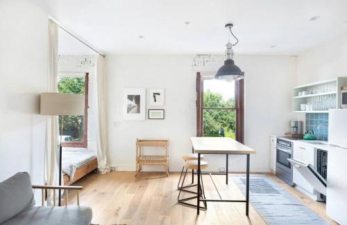 Yamacraw Village House | Annabelle 2B - City Views near City Market and River