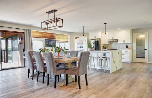 Santa Rosa House | Annadel House Retreat- Stunning Wine Country Luxe!