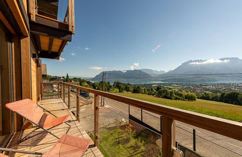 Saint-Jorioz Ski Chalet | Annecy happy lodge duplex 9 pers lake view jacuzzi