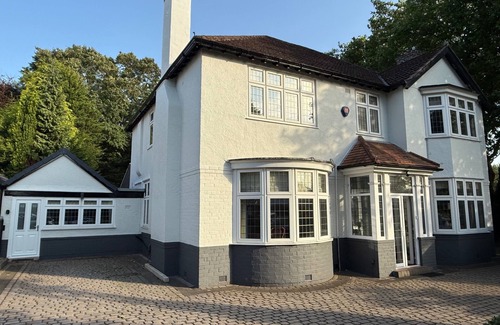 Liverpool Apartment | Annex Studio - Sleeps 2, High-speed Wifi & Parking