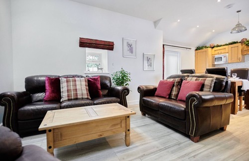 Amlwch Cottage | ANNEXE AT TY MOEL ISAF, with a garden in Amlwch