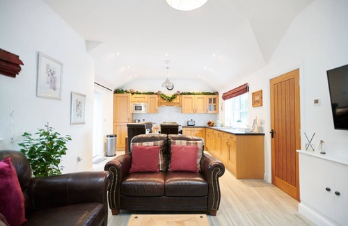 Amlwch Cottage | ANNEXE AT TY MOEL ISAF, with a garden in Amlwch
