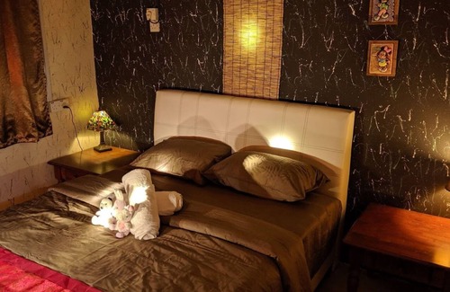 Taman Shukor Bed & Breakfast | Annie Rustic Homestay Ipoh is at the heart of food discovery convenience