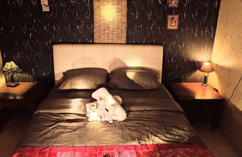Taman Shukor Bed & Breakfast | Annie Rustic Homestay Ipoh is at the heart of food discovery convenience