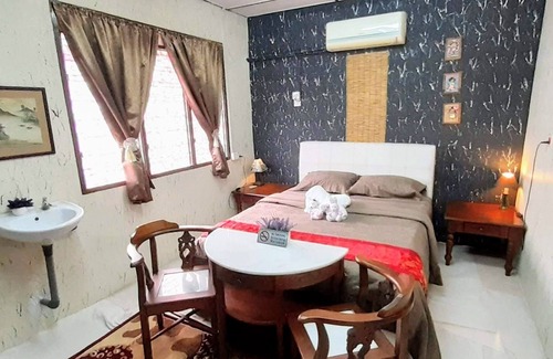 Taman Shukor Bed & Breakfast | Annie Rustic Homestay Ipoh is at the heart of food discovery convenience