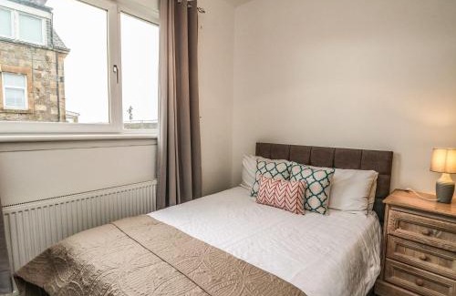 Helensburgh House | Annielea is a cosy 3 bed Cottage in Helensburgh