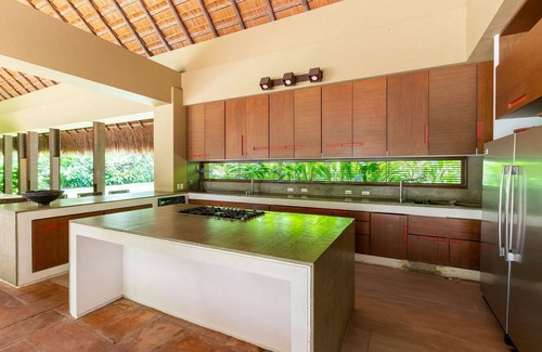 Anapoima Villa | Anp032 - Elegant house at Mesa de Yeguas Country Club
