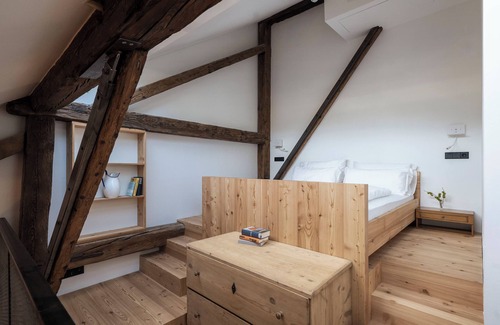 Merano Historic Center Apartment | Ansitz Thierburg :Christl - Suites in a lovingly restored manor house