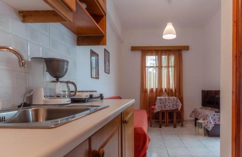 Milatos Beach Apartment | Antigoni Apartments 'Lavender Room'