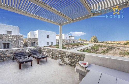 Antiparos Villa | Antiparos Homes - Premium housing on Antiparos. A gem under the Greek sun!
