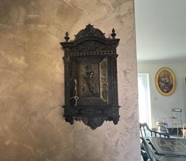 Rasnov House | Antique Charm Home