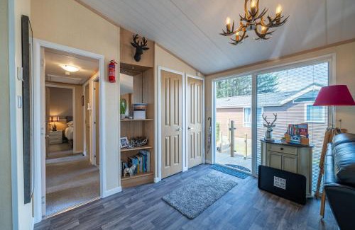 Cockermouth House | Antler Lodge - Meadows Retreat Lodge Park