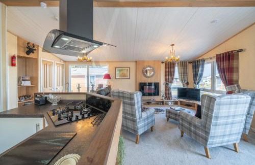 Cockermouth House | Antler Lodge - Meadows Retreat Lodge Park