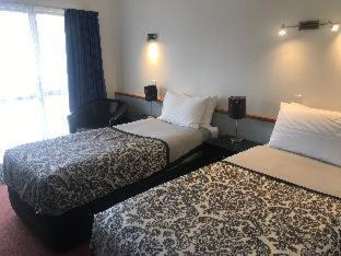Whitianga Hotel | Aotearoa Lodge
