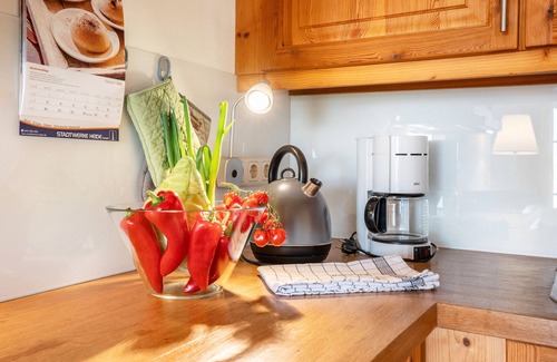 Hellschen-Heringsand-Unterschaar Apartment | Apartment 'Am Halbmond 3' with Private Terrace, Private Garden and Wi-Fi