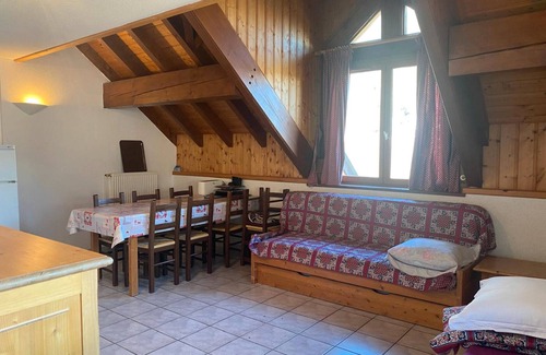 Saint-Colomban-des-Villards Apartment | Apartment 'Le Ressoutan' with Mountain View and Balcony